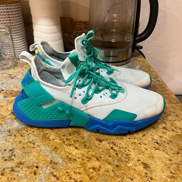 Nike Air Huarache Drift 'Barely Green' size 9 - Picture 1 of 9
